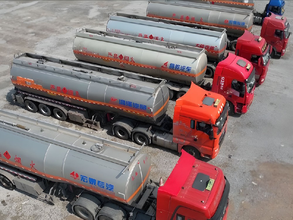 液碱（罐车10t,15t,18t,30t）